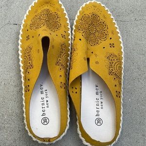 Bernie Mev mules Sz.39